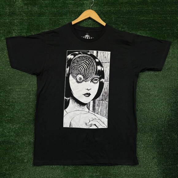 Junji Ito Uzumaki Kirie Horror Anime T-Shirt Size Large - Picture 1 of 4